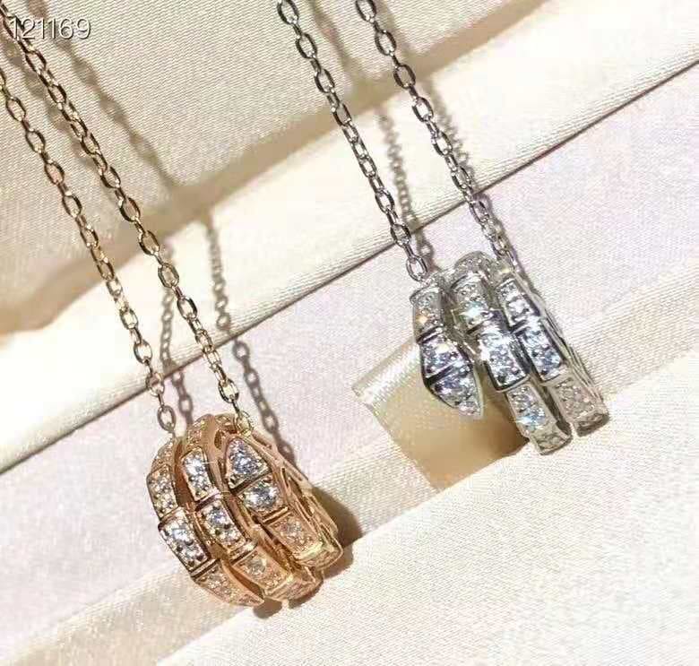 Bvlgari Serpenti Viper Pave Diamonds 18K Gold Necklace
