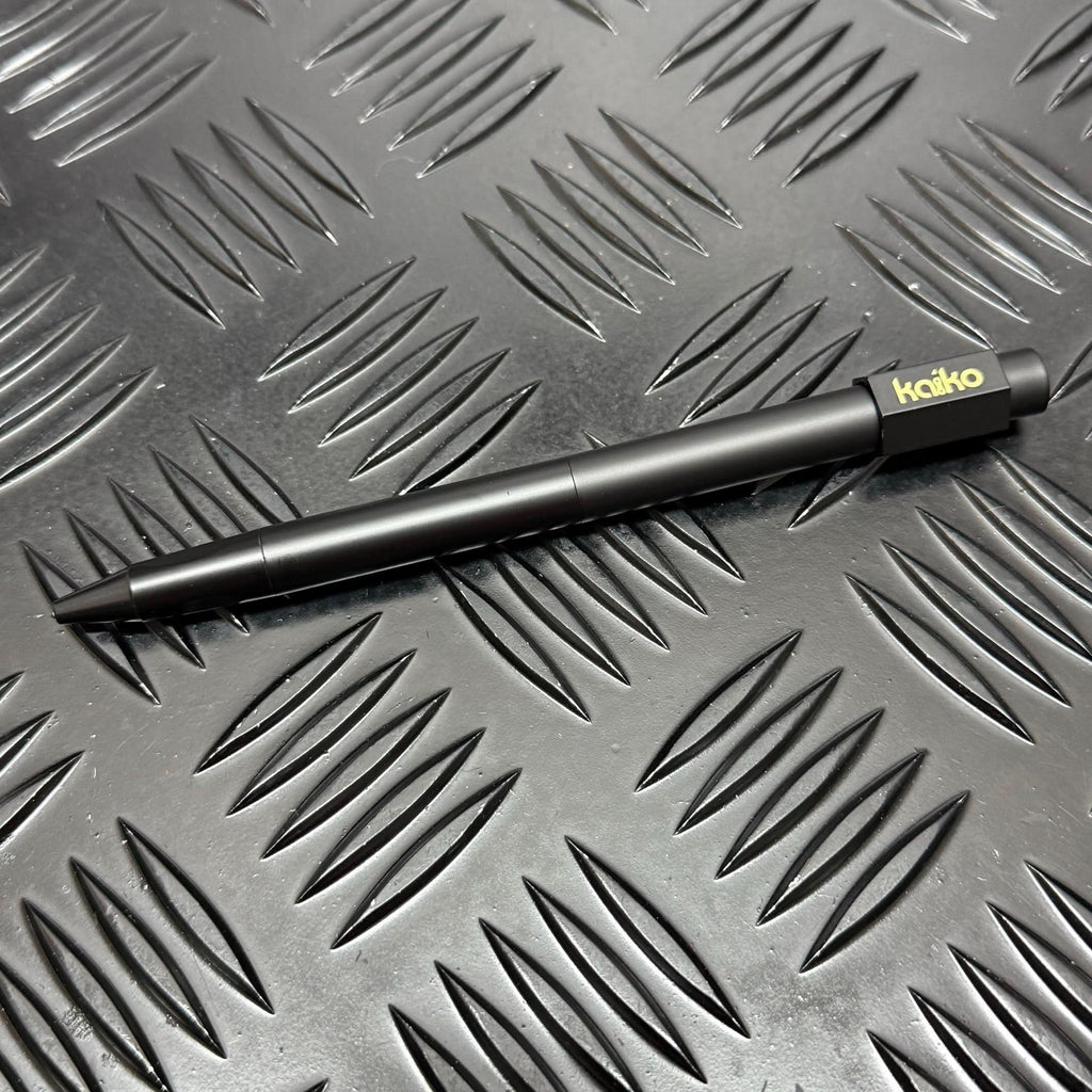 BLACK Weighted Spinner Pen with 4 refills
