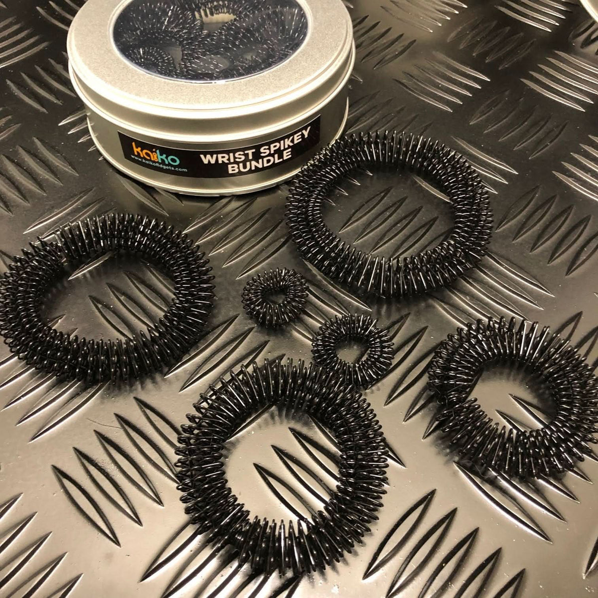 Spikey BUNDLE - 4 wrist + 2 finger sizes