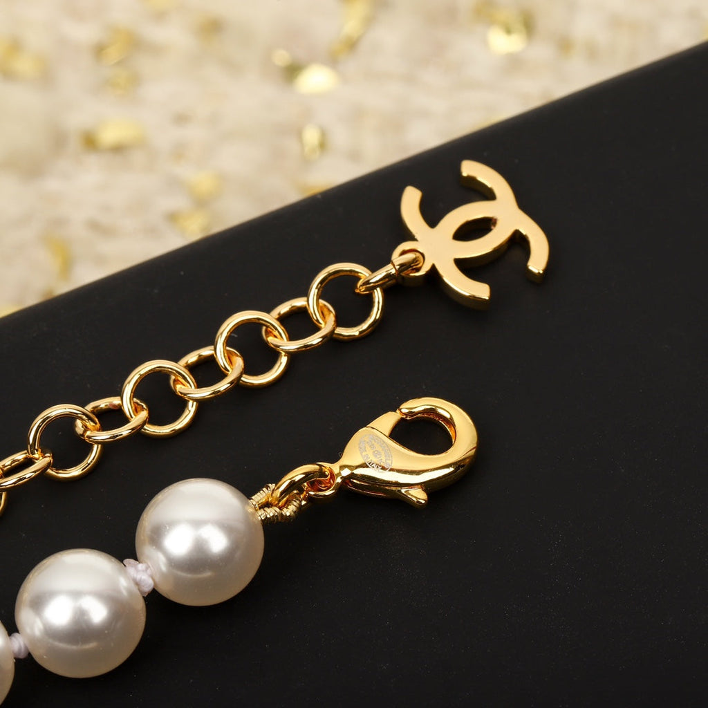 Chanel Pearls Choker 18K Gold Necklace