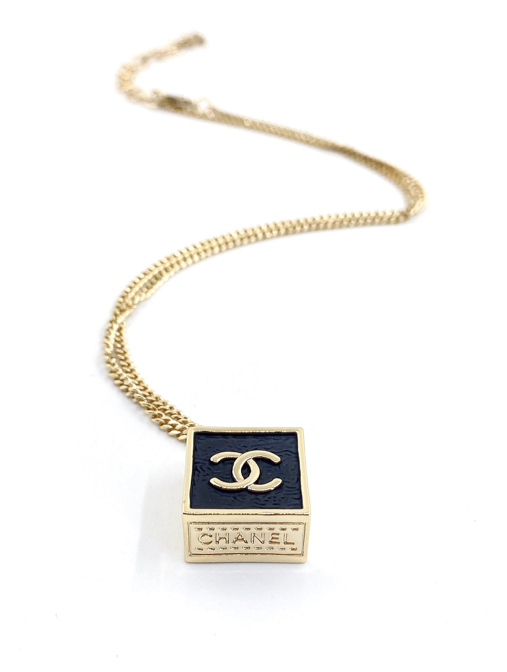 Chanel Square Pendant 18K Gold Necklace