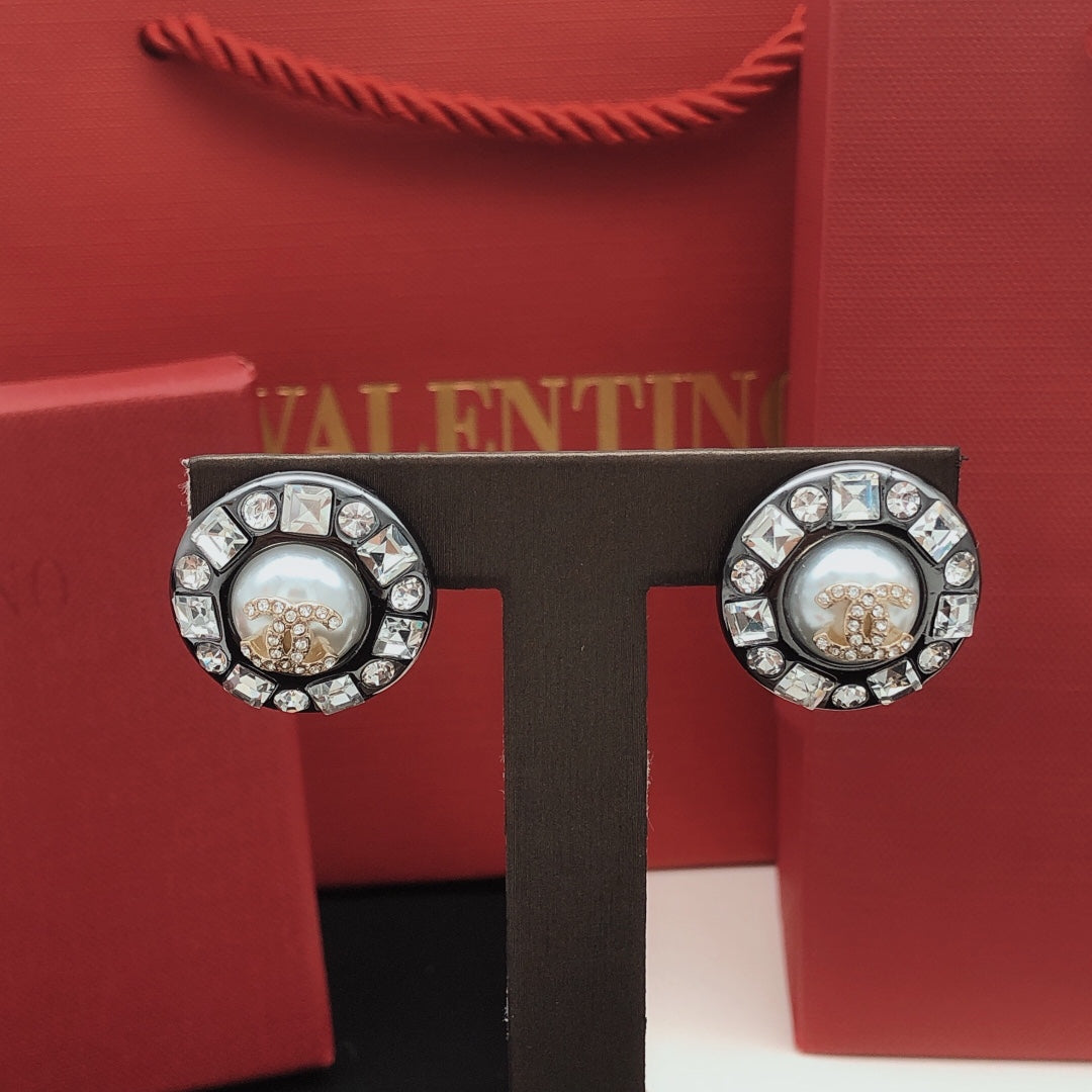 Chanel Crystals Black 18K Gold Earrings