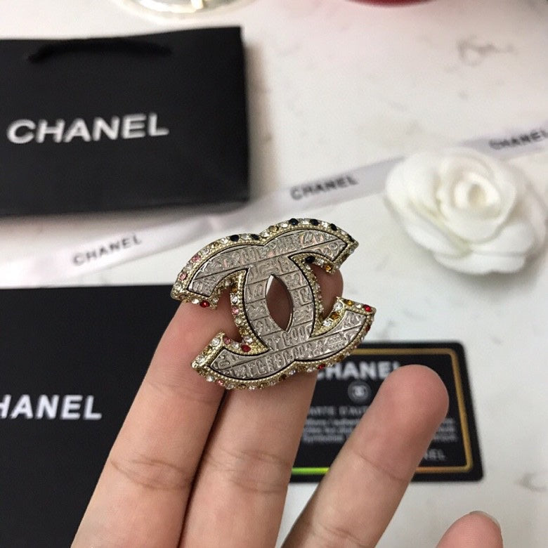 Chanel Diamonds 18K Gold Brooch