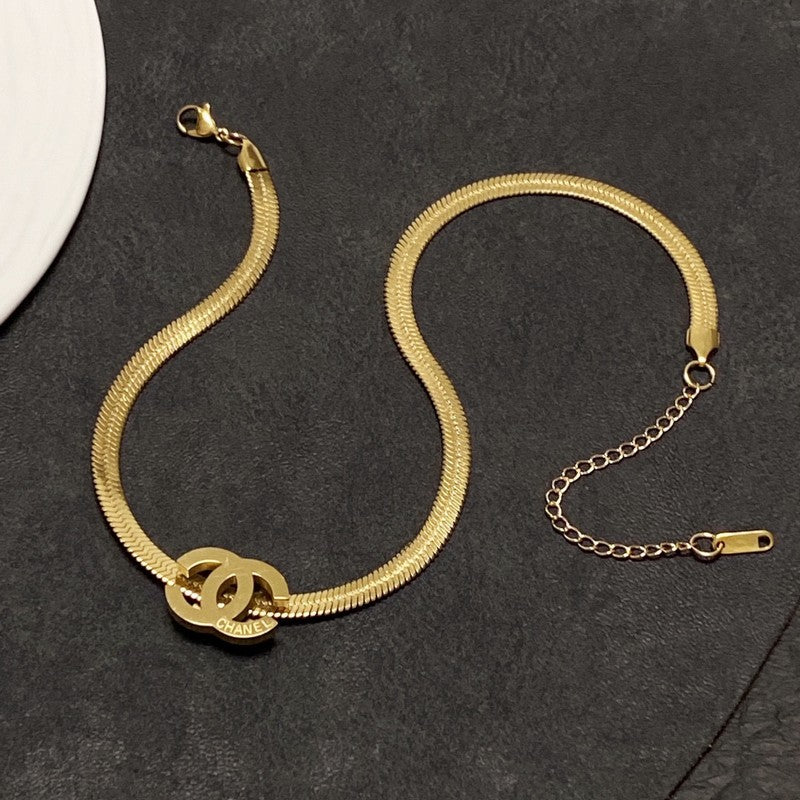Chanel Gold Choker 18K Gold Necklace